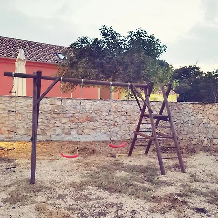 Authentic Stone House, * زادار