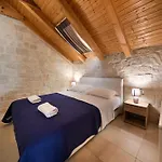 Authentic Stone House, Задар