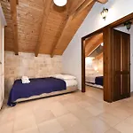 Authentic Stone House, Будинок відпочинку