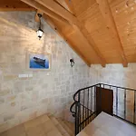 Authentic Stone House, Будинок відпочинку *